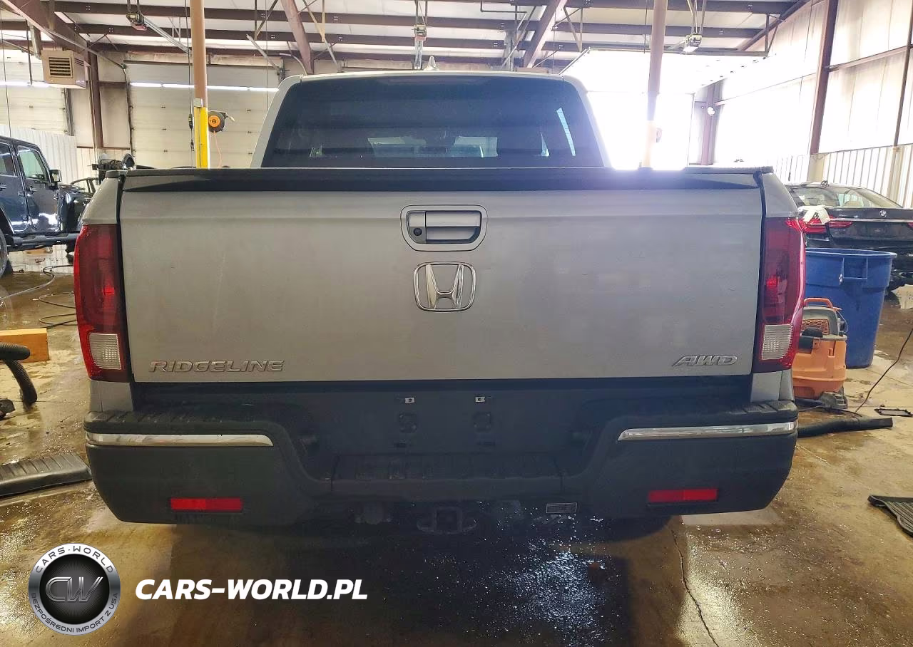 2020 Honda Ridgeline Sport VIN:5FPYK3F18LB017611 - 6