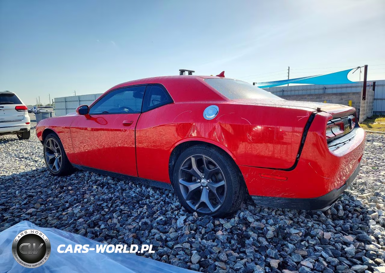 2018 Dodge Challenger Sxt VIN:2C3CDZAG4JH112562 - 2