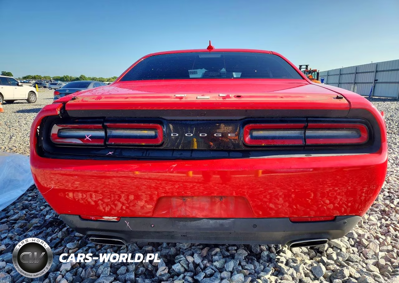 2018 Dodge Challenger Sxt VIN:2C3CDZAG4JH112562 - 6