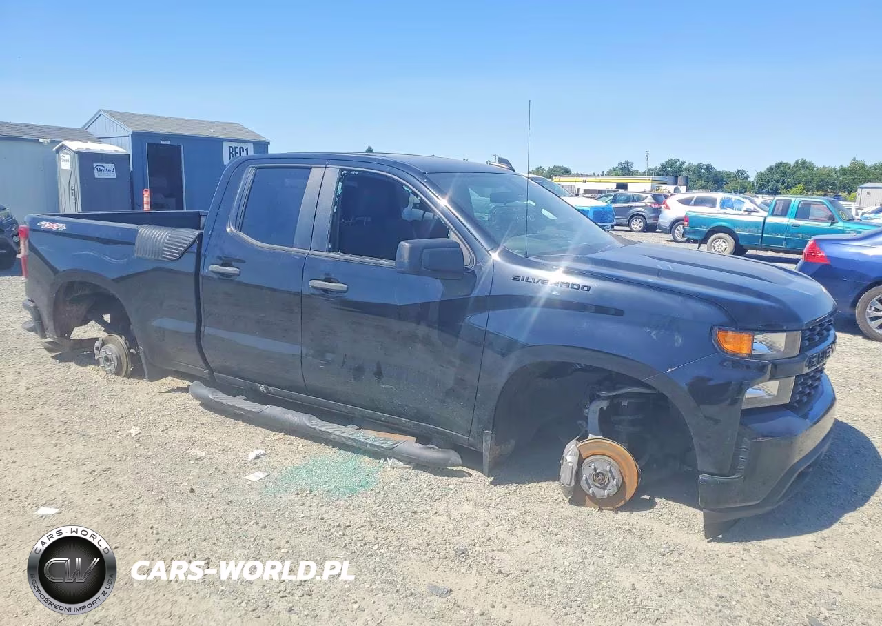 2021 Chevrolet Silverado K1500 Custom VIN:1GCRYBEK0MZ298413 - 4