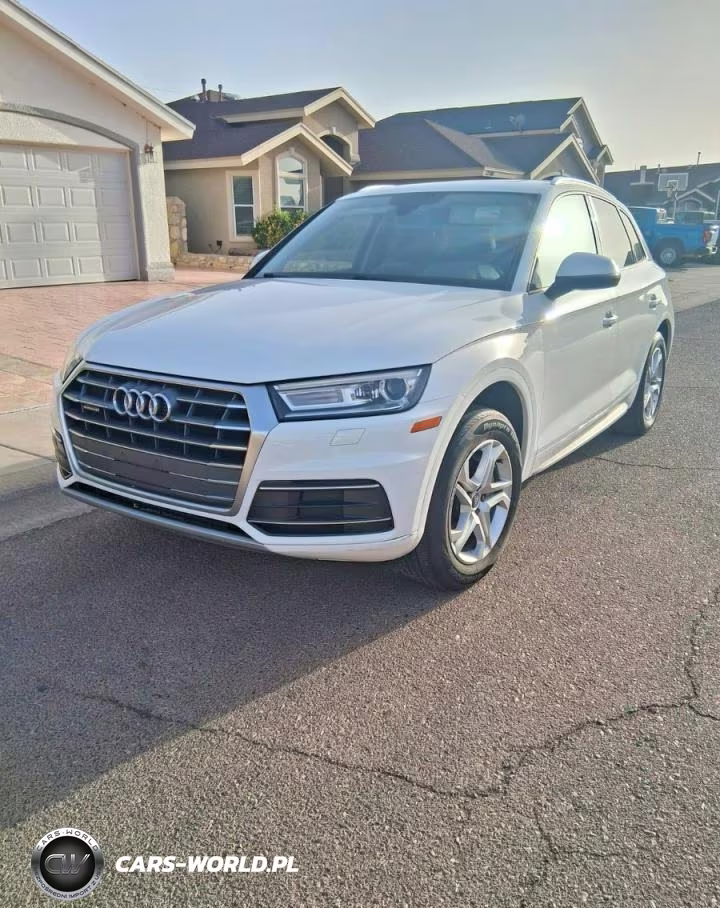 2018 Audi Q5 Premium VIN:WA1ANAFY6J2013912 - 2
