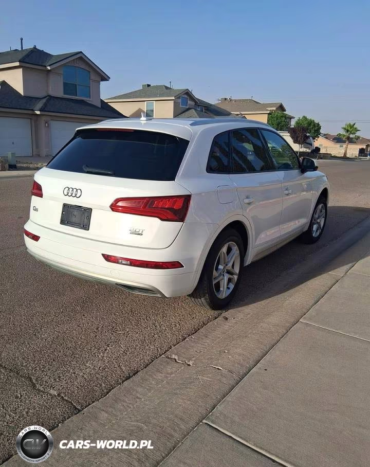 2018 Audi Q5 Premium VIN:WA1ANAFY6J2013912 - 4