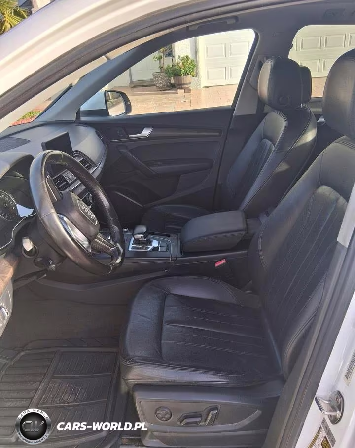 2018 Audi Q5 Premium VIN:WA1ANAFY6J2013912 - 9