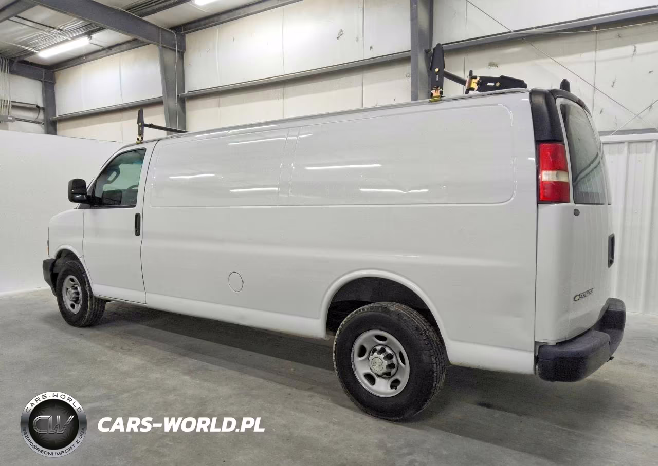 2020 Chevrolet Express G2500 VIN:1GCWGBFP0L1135421 - 2