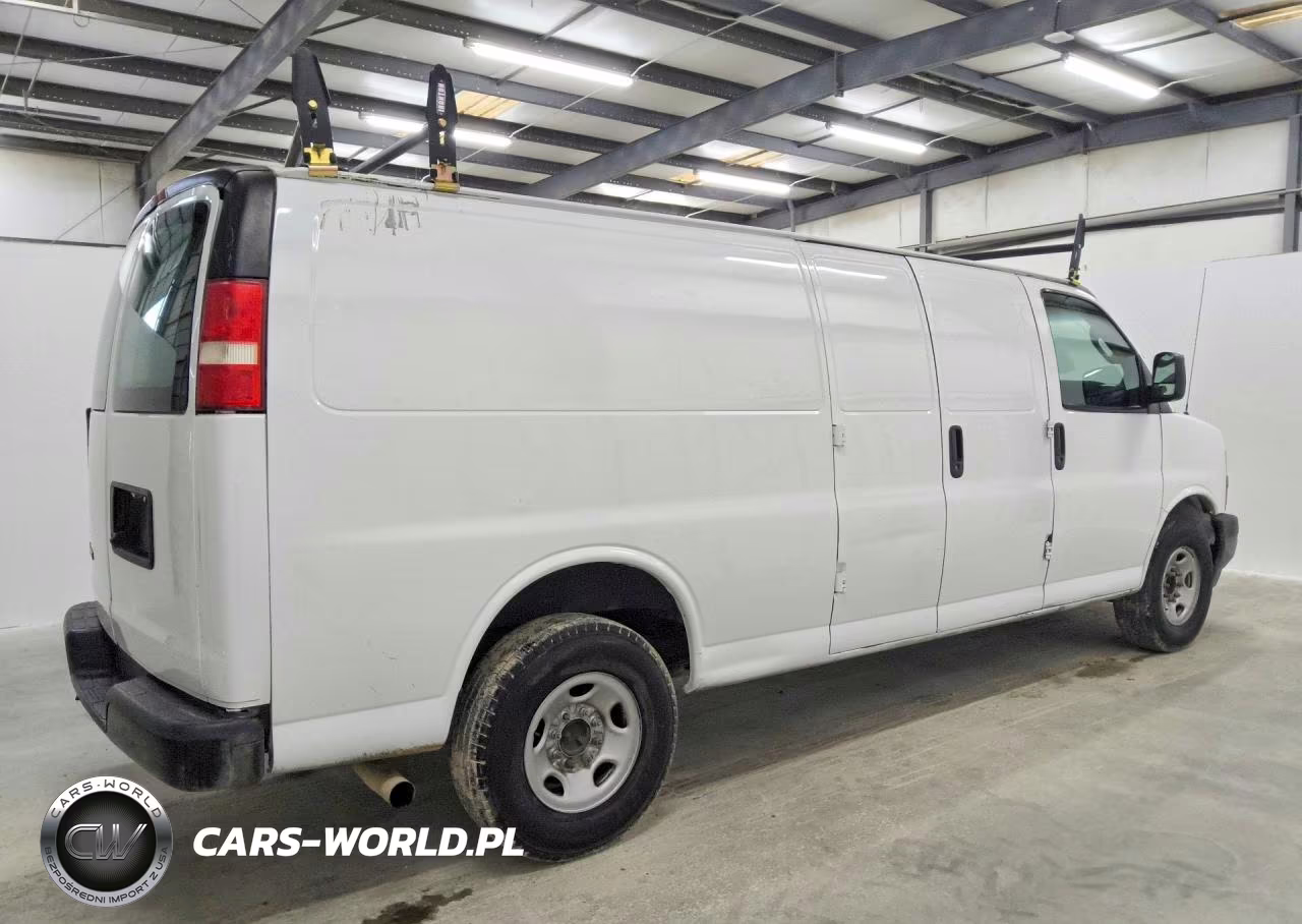 2020 Chevrolet Express G2500 VIN:1GCWGBFP0L1135421 - 3
