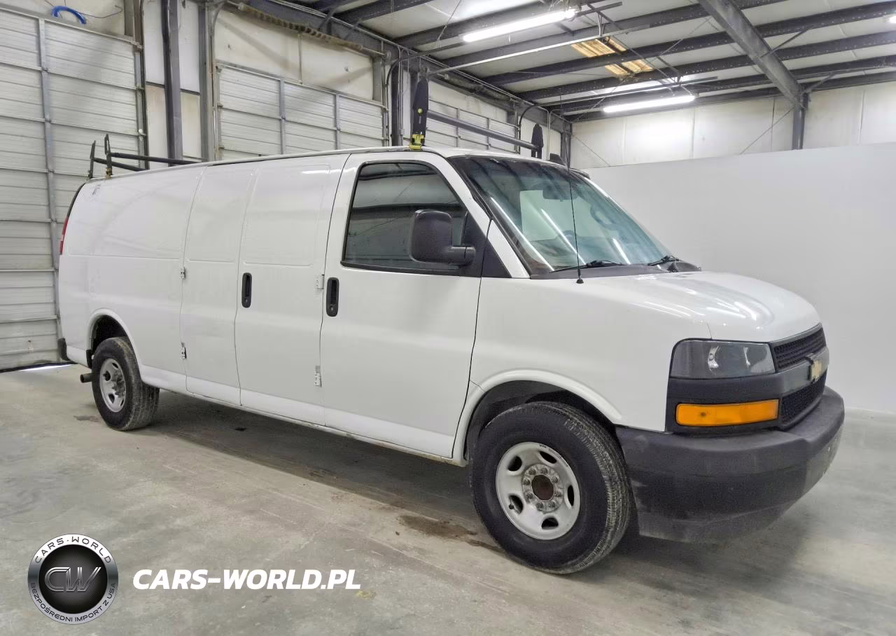 2020 Chevrolet Express G2500 VIN:1GCWGBFP0L1135421 - 4