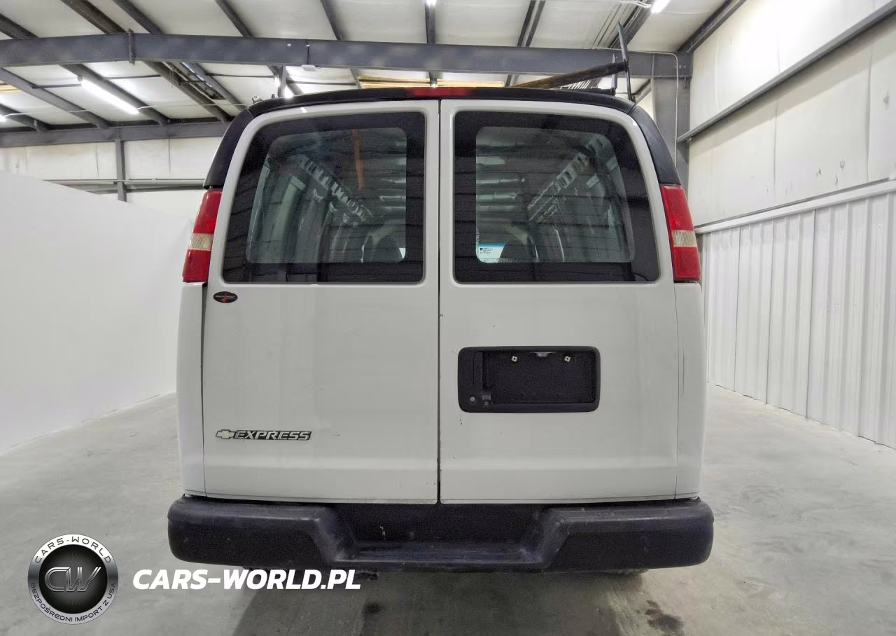 2020 Chevrolet Express G2500 VIN:1GCWGBFP0L1135421 - 6