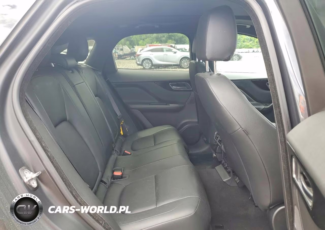 2017 Jaguar F-Pace Premium VIN:SADCJ2BV7HA050368 - 11
