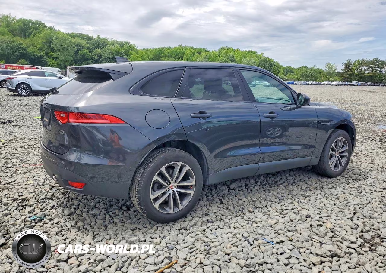 2017 Jaguar F-Pace Premium VIN:SADCJ2BV7HA050368 - 3
