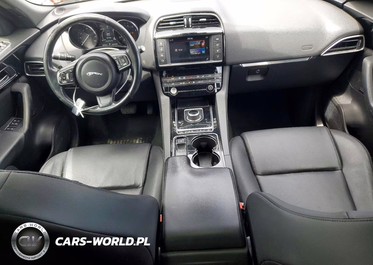 2017 Jaguar F-Pace Premium VIN:SADCJ2BV7HA050368 - 8