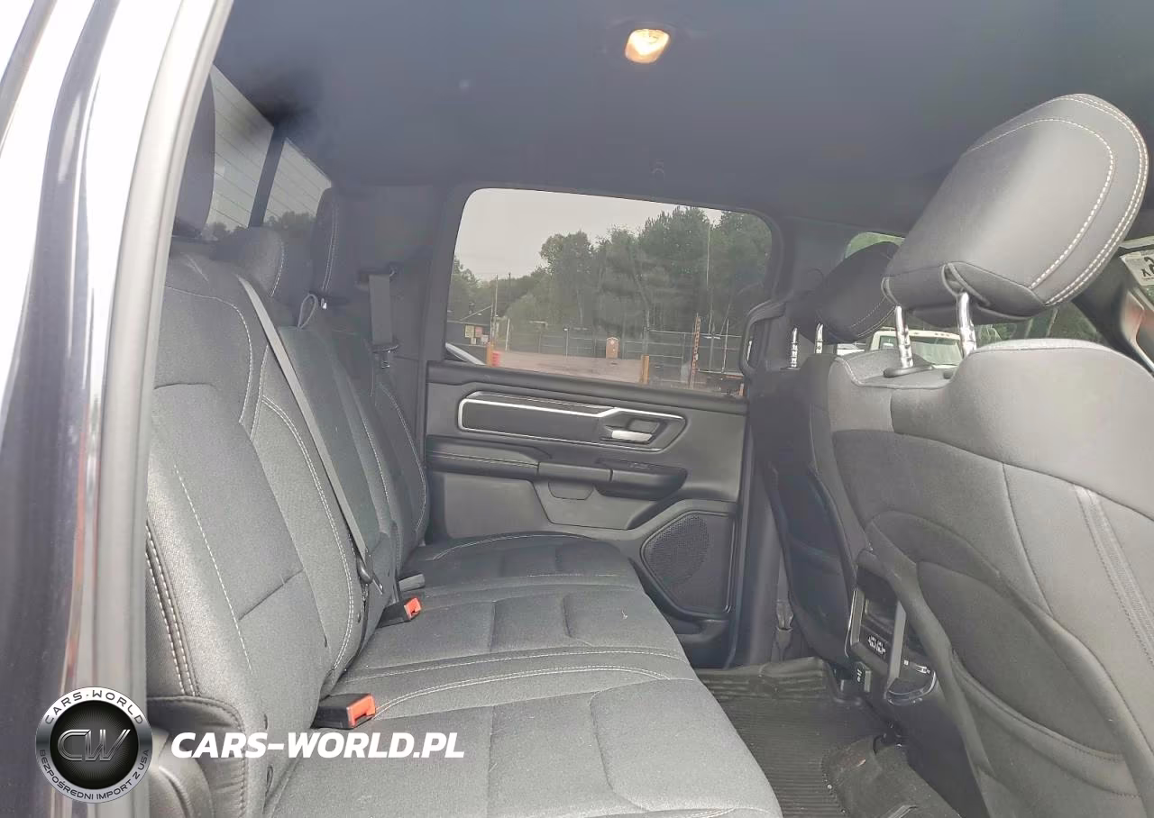 2019 Ram 1500 Big Horn VIN:1C6SRFFT0KN621108 - 10