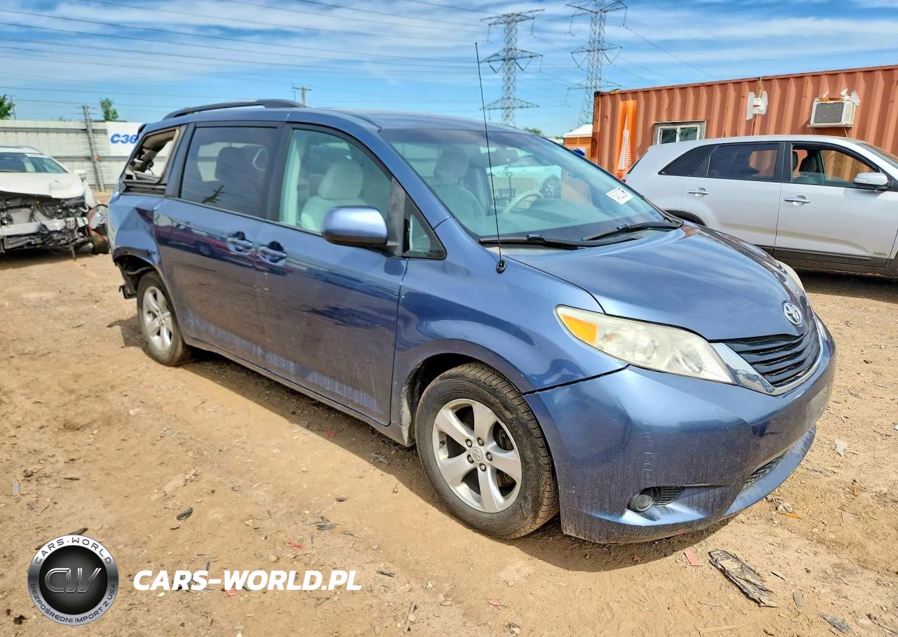 2013 Toyota Sienna Le VIN:5TDKK3DC7DS380689 - 4