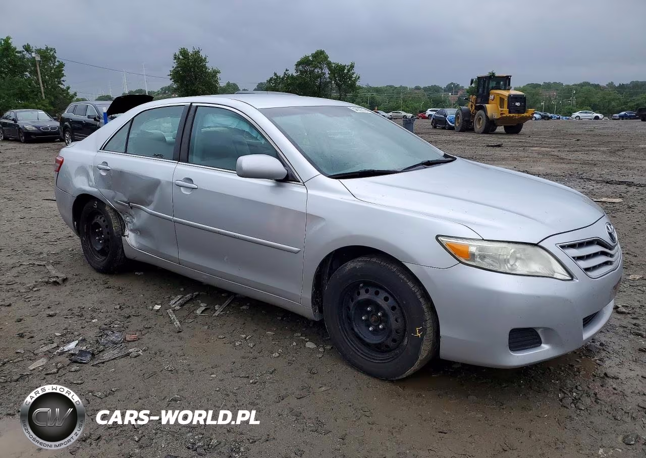 2010 Toyota Camry Le VIN:4T1BF3EK7AU024692 - 4