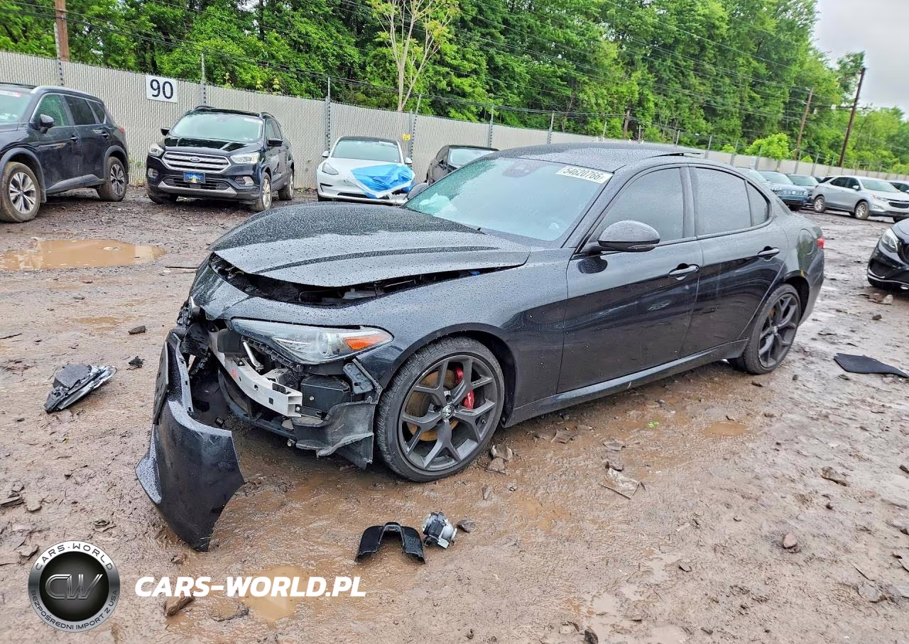 2020 Alfa Romeo Giulia – zdjęcie 1 z 13