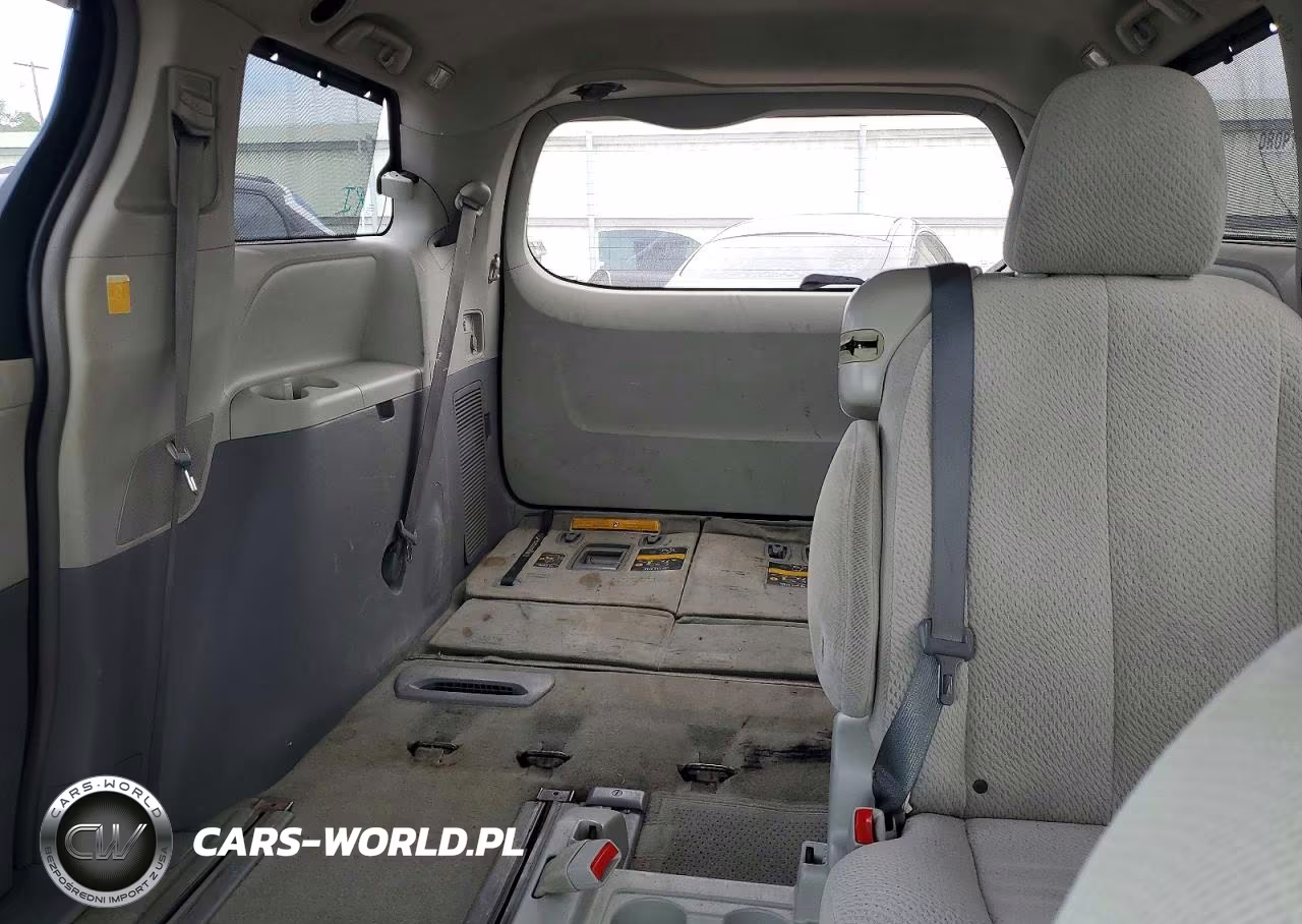 2012 Toyota Sienna Le VIN:5TDKK3DC2CS236336 - 10