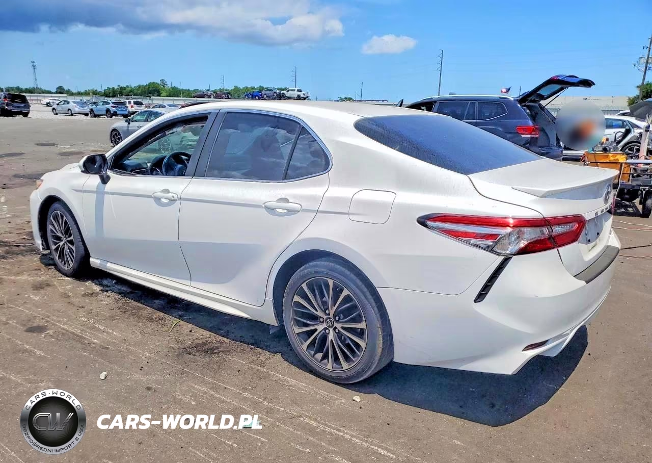 2018 Toyota Camry Se VIN:4T1B11HK9JU049771 - 2