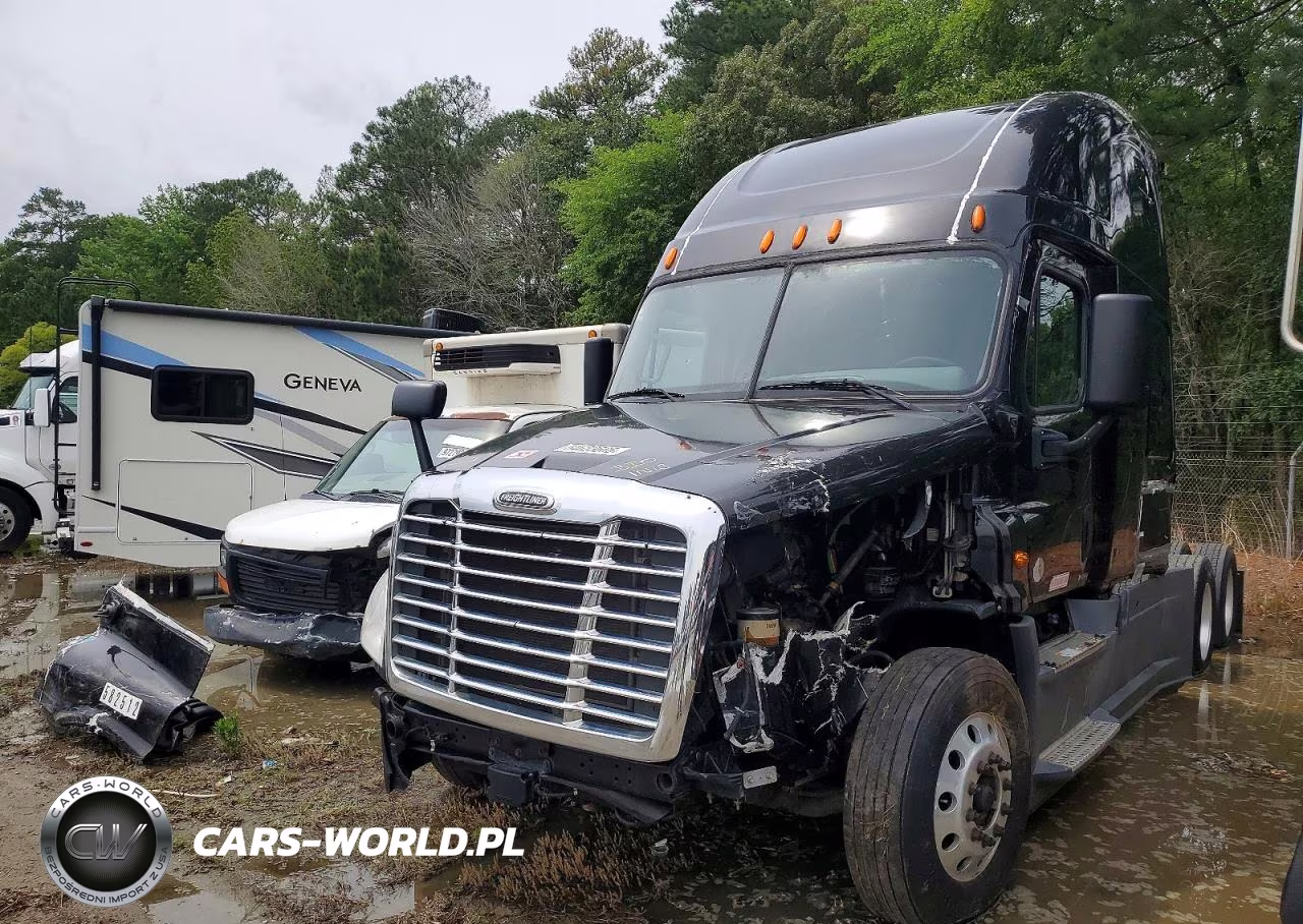 2015 Freightliner Cascadia Semi Truck VIN:3AKJGLD5XFSGC0414 - 2