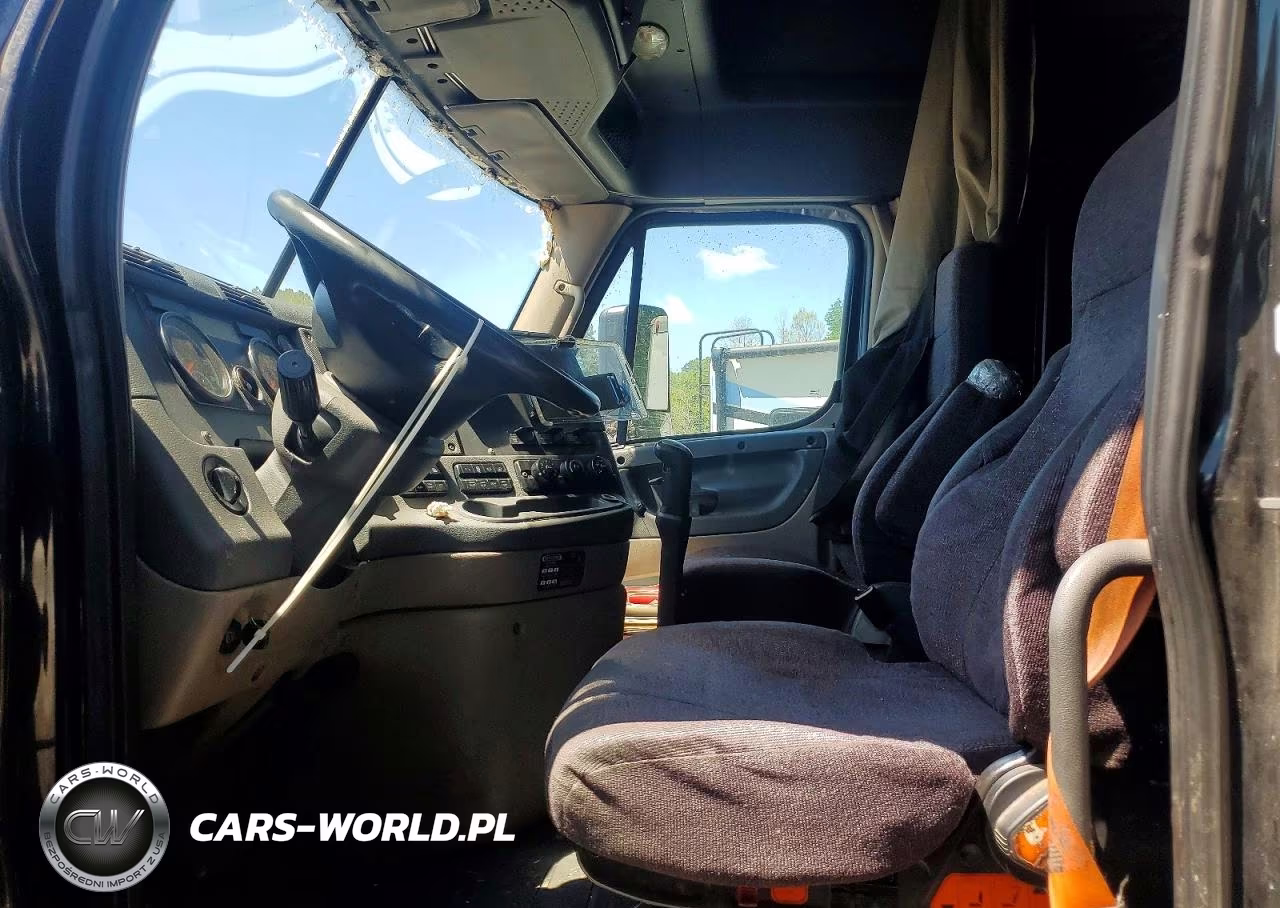 2015 Freightliner Cascadia Semi Truck VIN:3AKJGLD5XFSGC0414 - 5