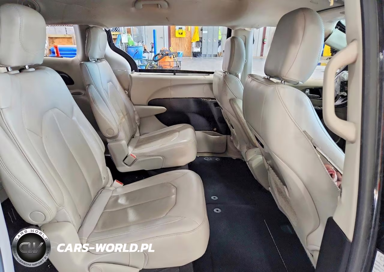 2021 Chrysler Pacifica Touring L VIN:2C4RC1BG3MR600716 - 11