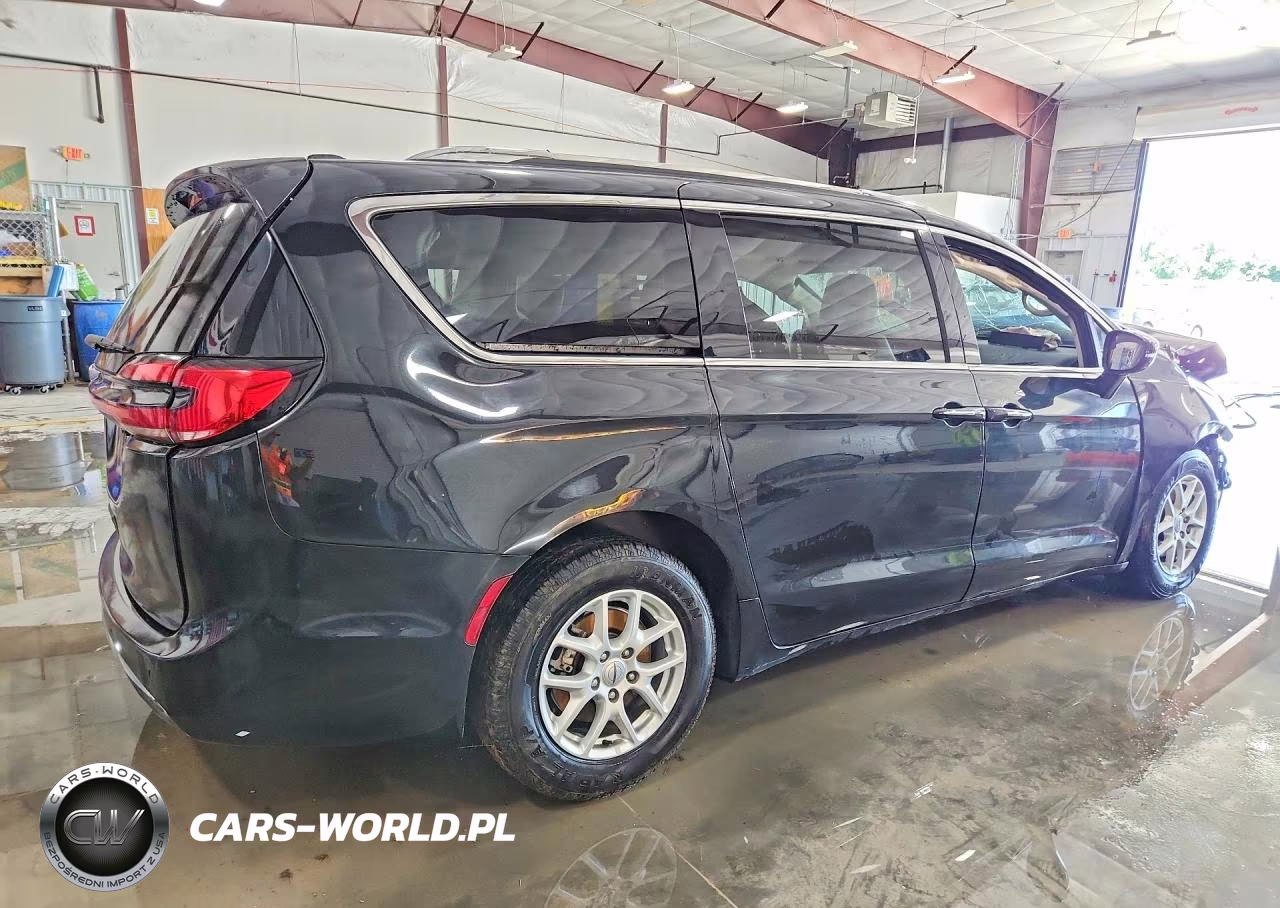 2021 Chrysler Pacifica Touring L VIN:2C4RC1BG3MR600716 - 3