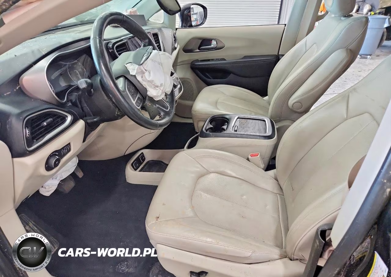 2021 Chrysler Pacifica Touring L VIN:2C4RC1BG3MR600716 - 7