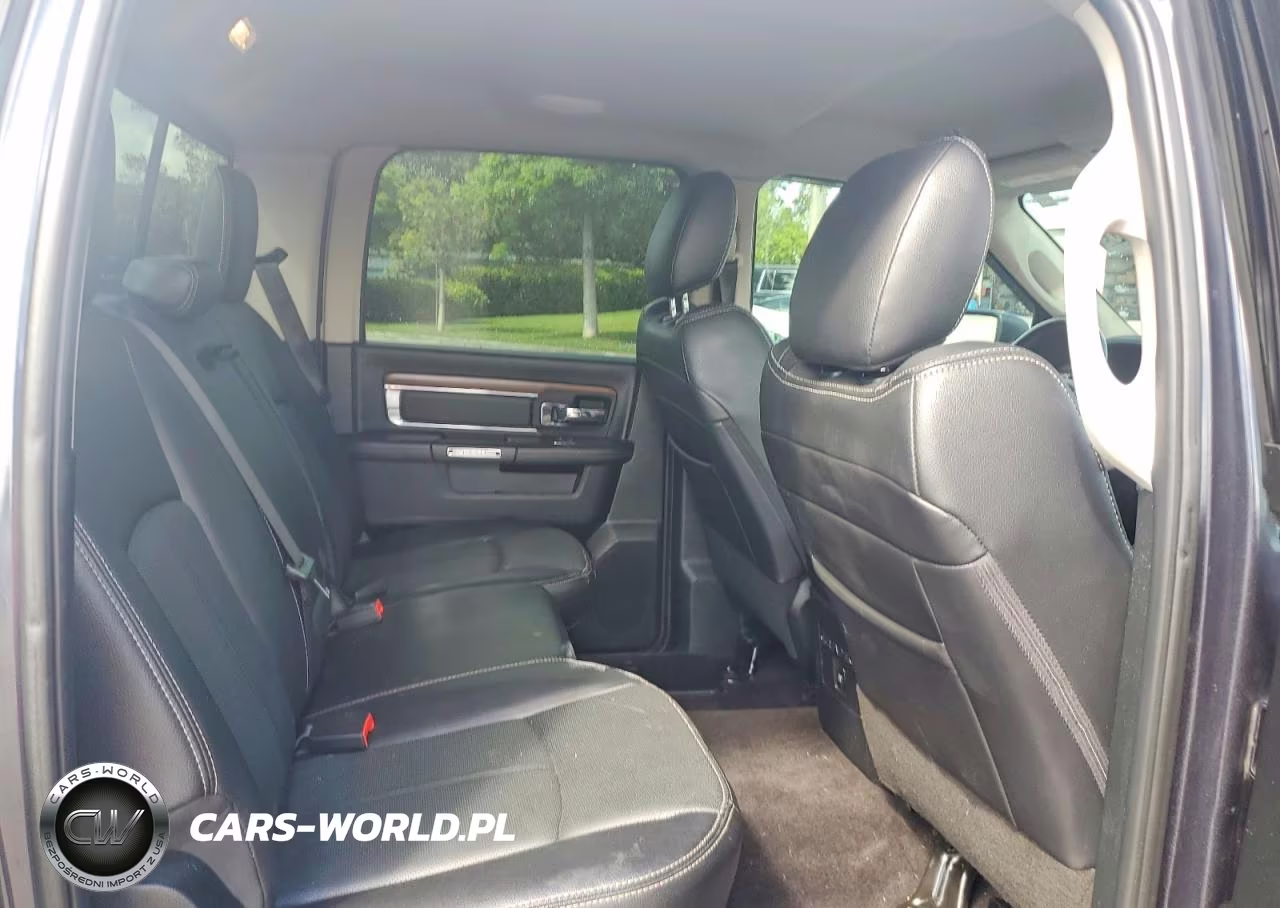 2018 Ram 1500 Laramie VIN:1C6RR7NT4JS148898 - 10
