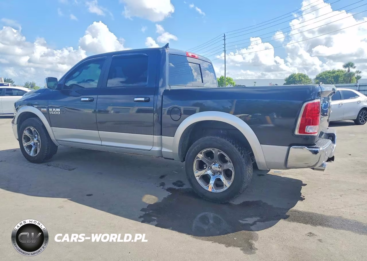 2018 Ram 1500 Laramie VIN:1C6RR7NT4JS148898 - 2