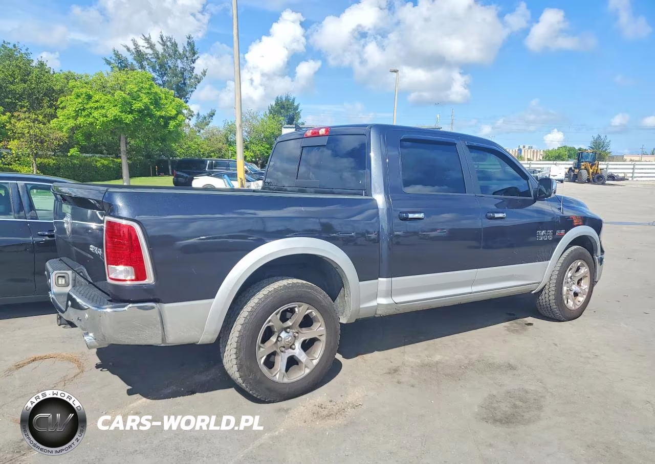 2018 Ram 1500 Laramie VIN:1C6RR7NT4JS148898 - 3