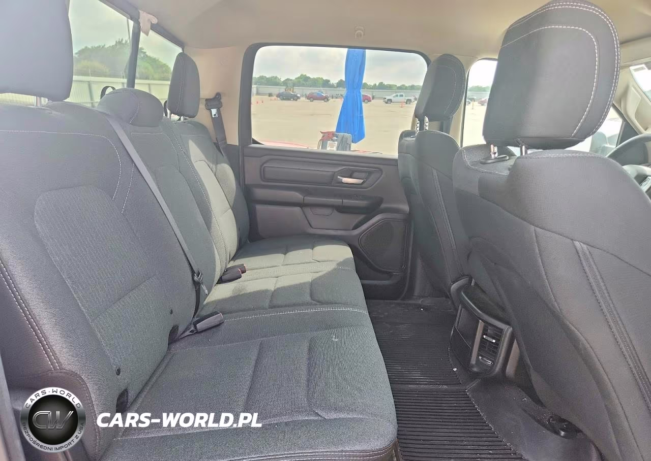 2019 Ram 1500 Tradesman VIN:1C6RREGG1KN750999 - 10
