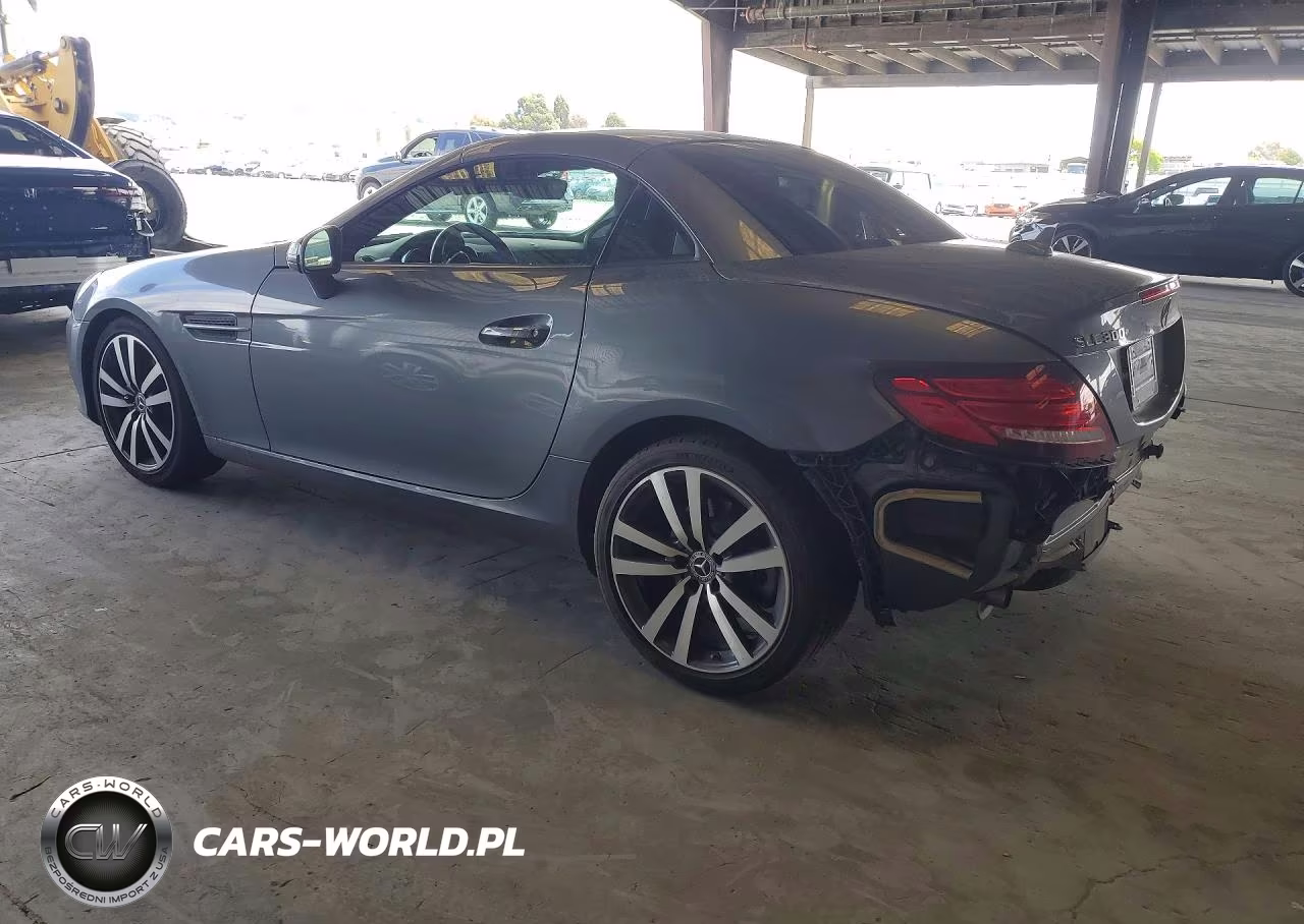 2018 Mercedes-Benz Slc 300 VIN:WDDPK3JA7JF149270 - 2