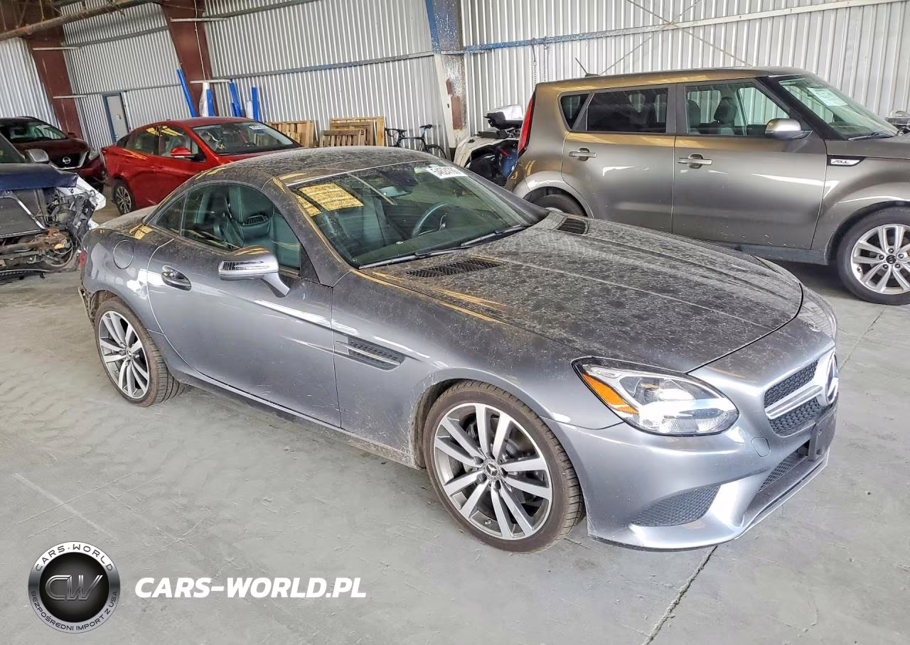 2018 Mercedes-Benz Slc 300 VIN:WDDPK3JA7JF149270 - 4