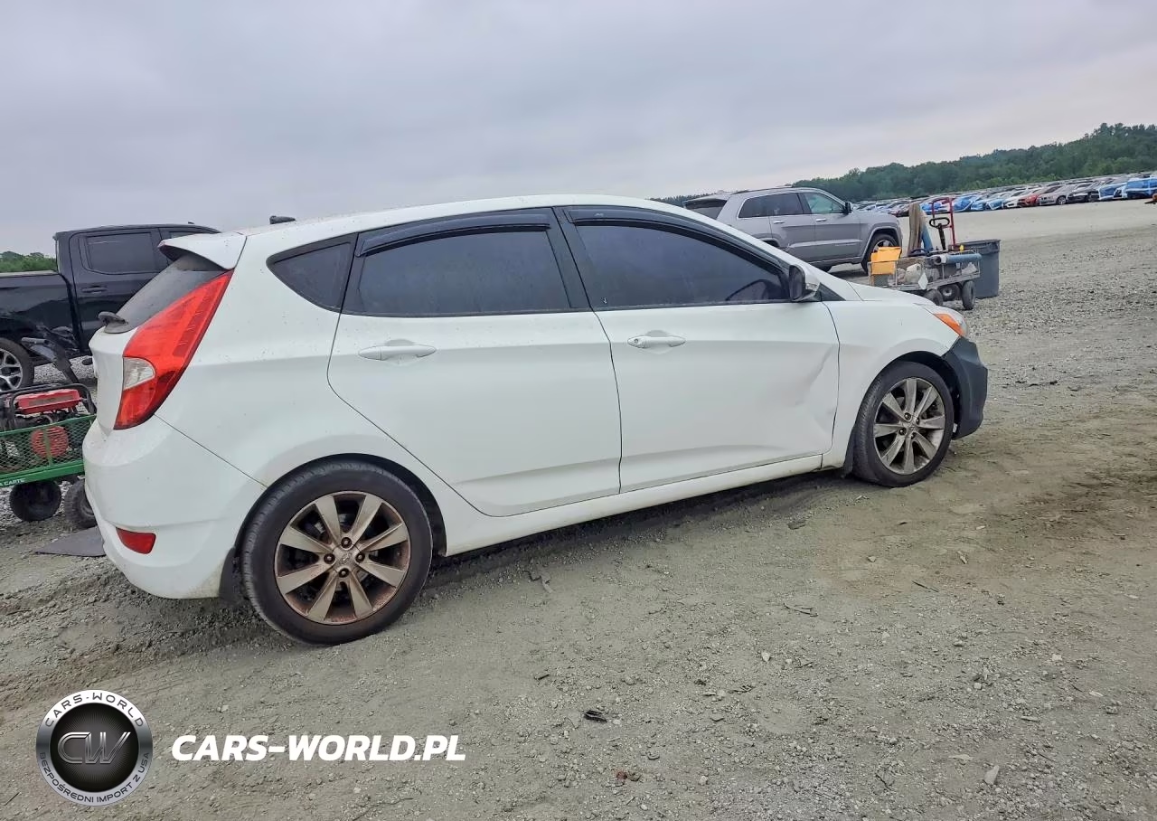 2014 Hyundai Accent Se VIN:KMHCU5AE7EU183630 - 3