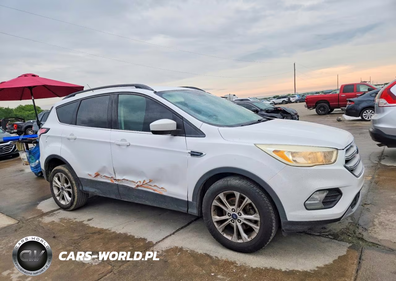 2018 Ford Escape Se VIN:1FMCU0GD6JUA58713 - 4