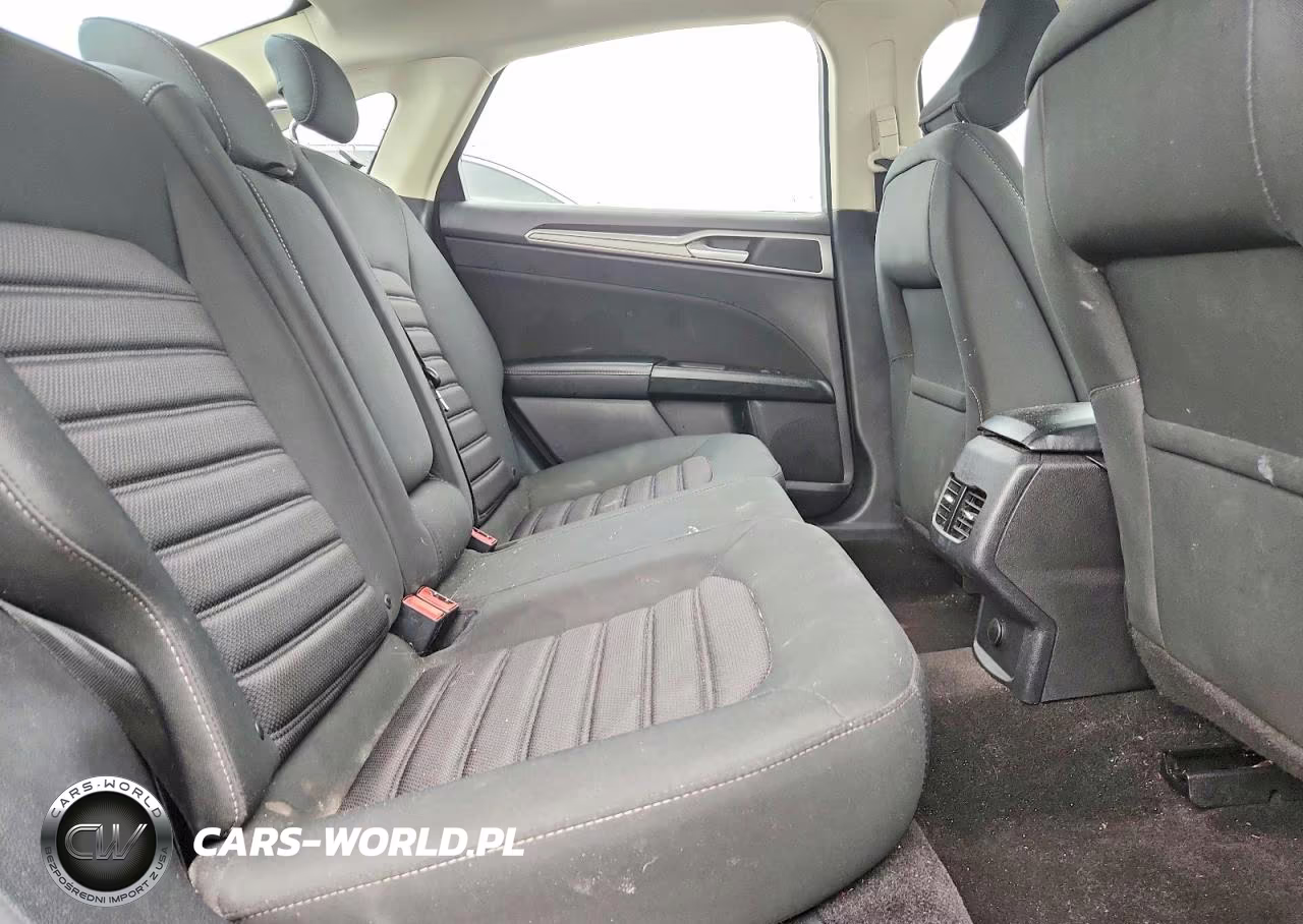 2019 Ford Fusion Se VIN:3FA6P0HD0KR103294 - 10