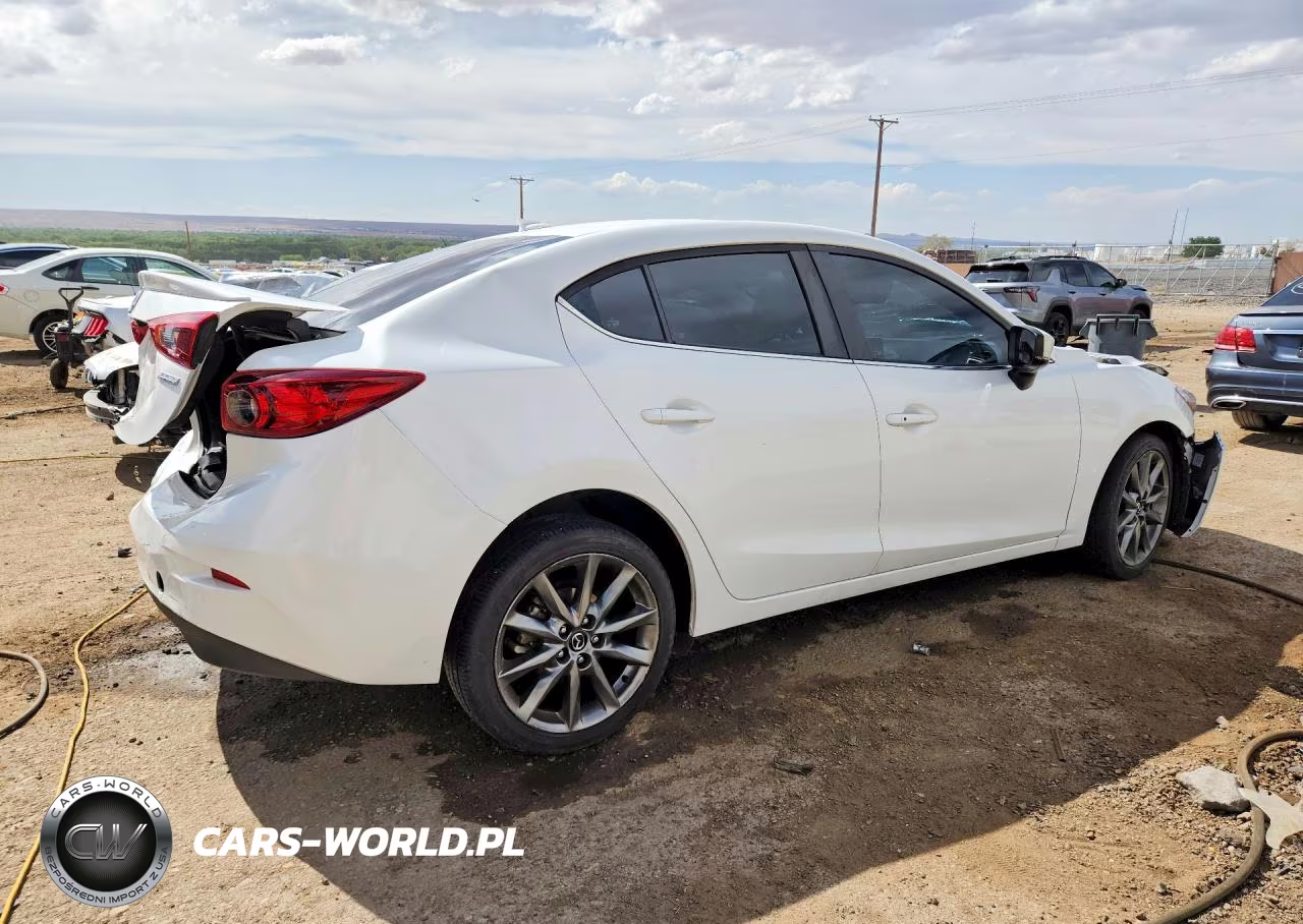 2018 Mazda 3 Touring VIN:3MZBN1V3XJM228912 - 3