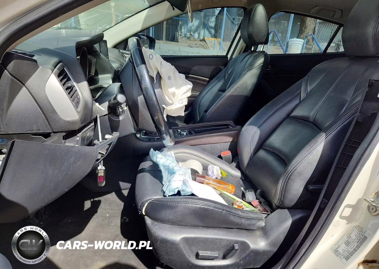 2018 Mazda 3 Touring VIN:3MZBN1V3XJM228912 - 7