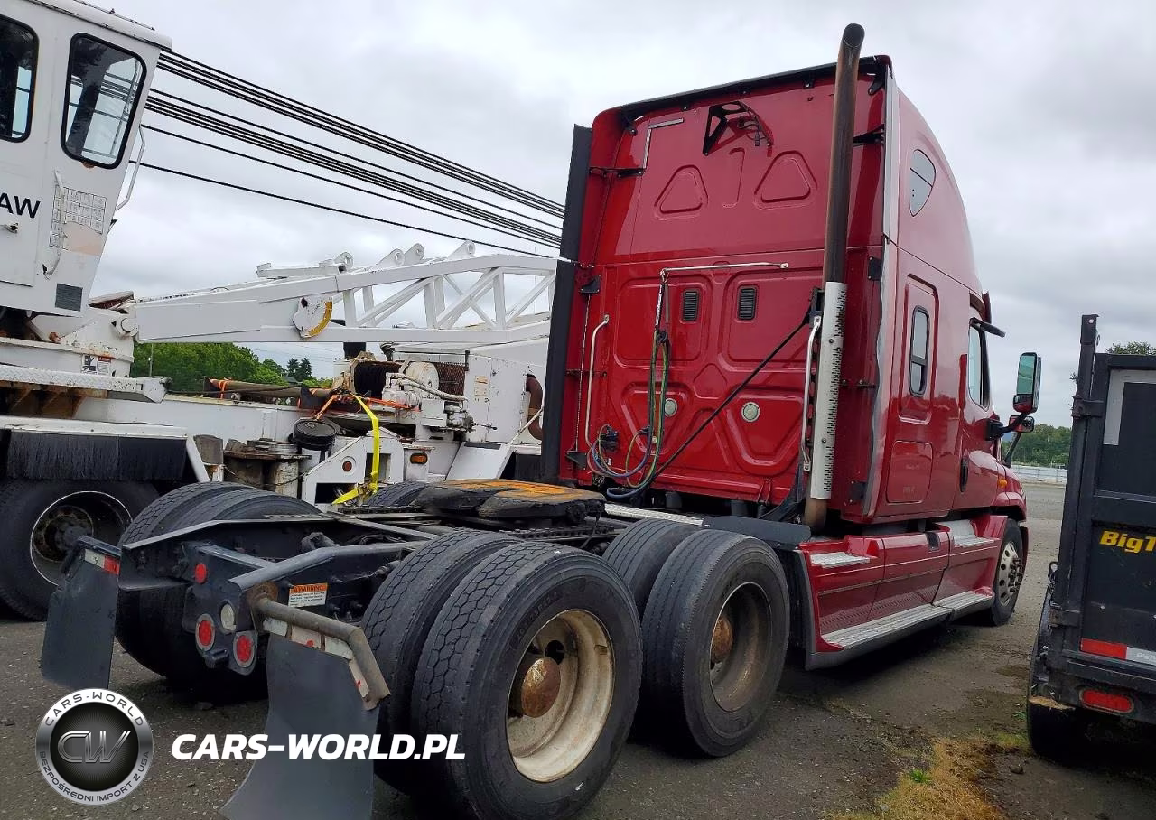 2014 Freightliner Cascadia Semi Truck VIN:1FUJGLD51ELFX9413 - 4