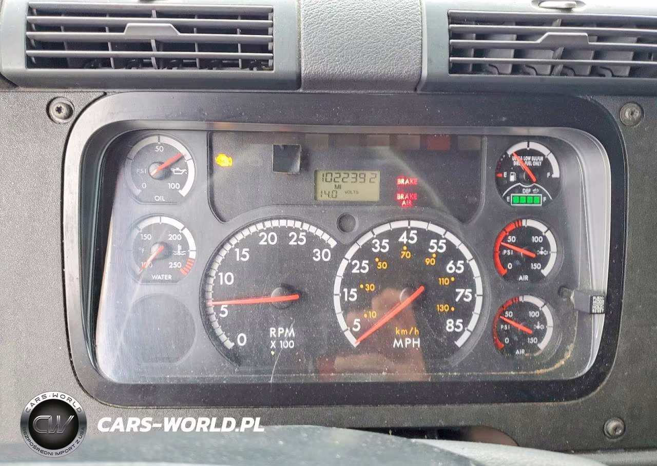 2014 Freightliner Cascadia Semi Truck VIN:1FUJGLD51ELFX9413 - 8