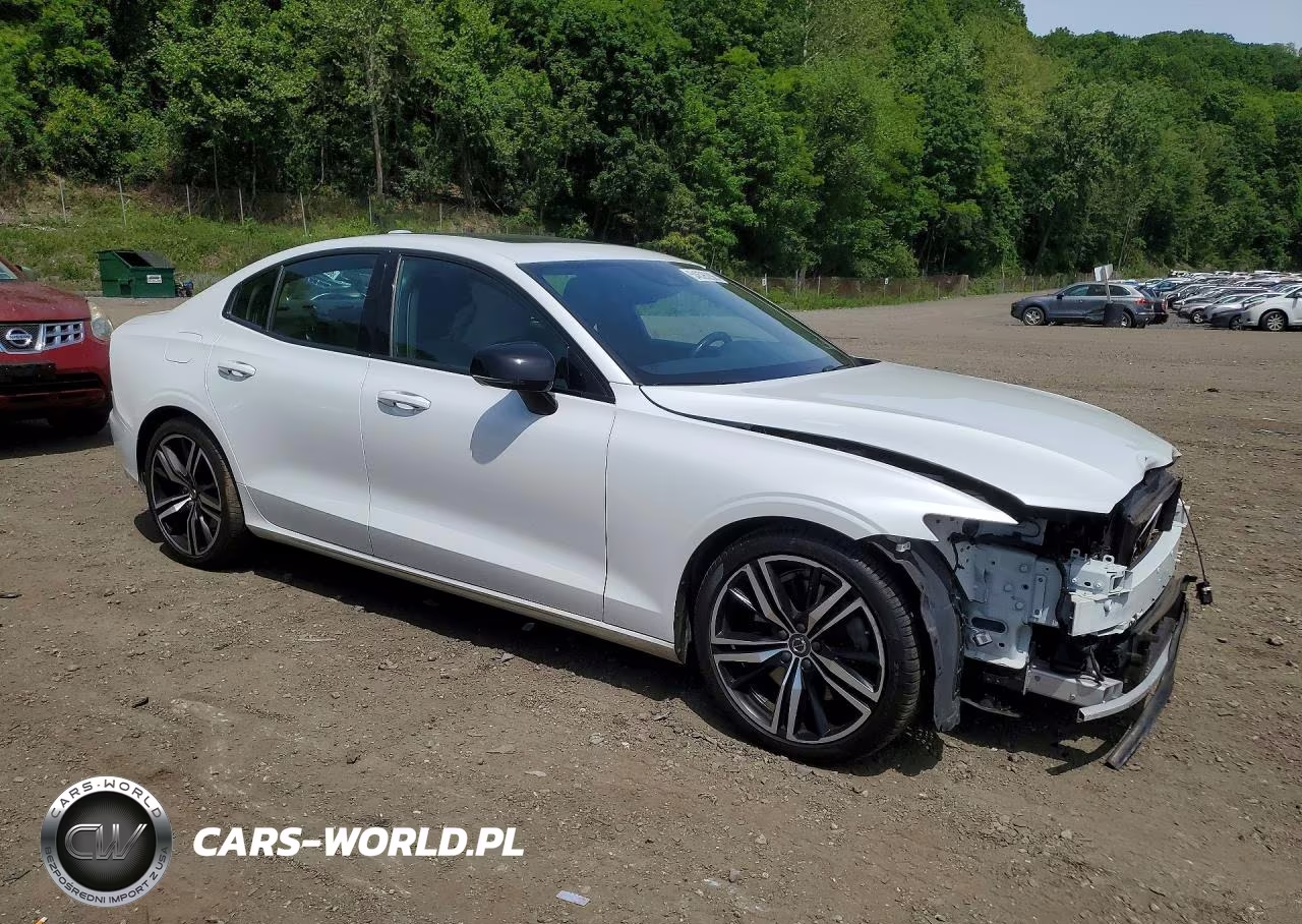 2019 Volvo S60 T6 R-Design VIN:7JRA22TM0KG017269 - 4