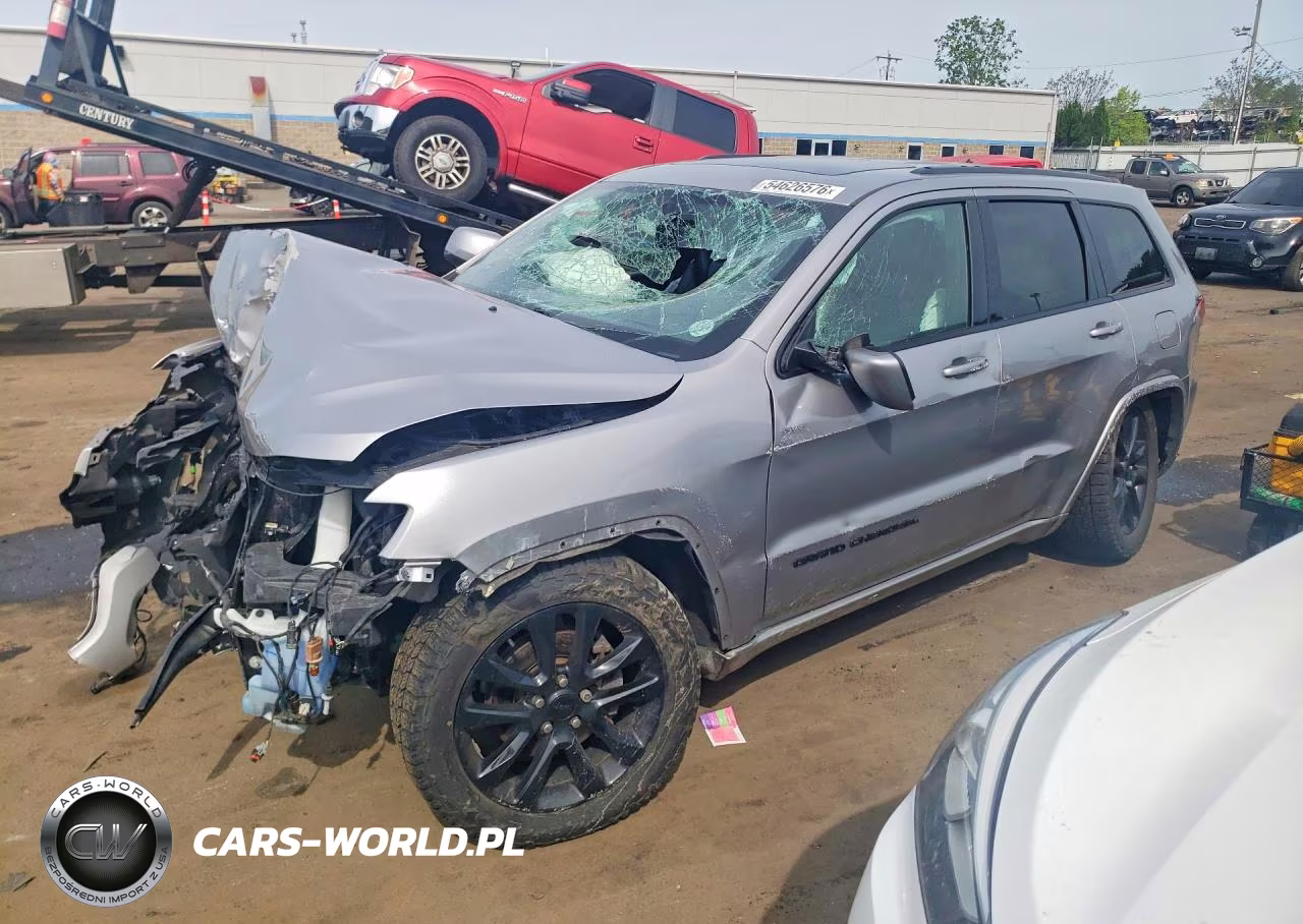 2020 Jeep Grand Cherokee Laredo