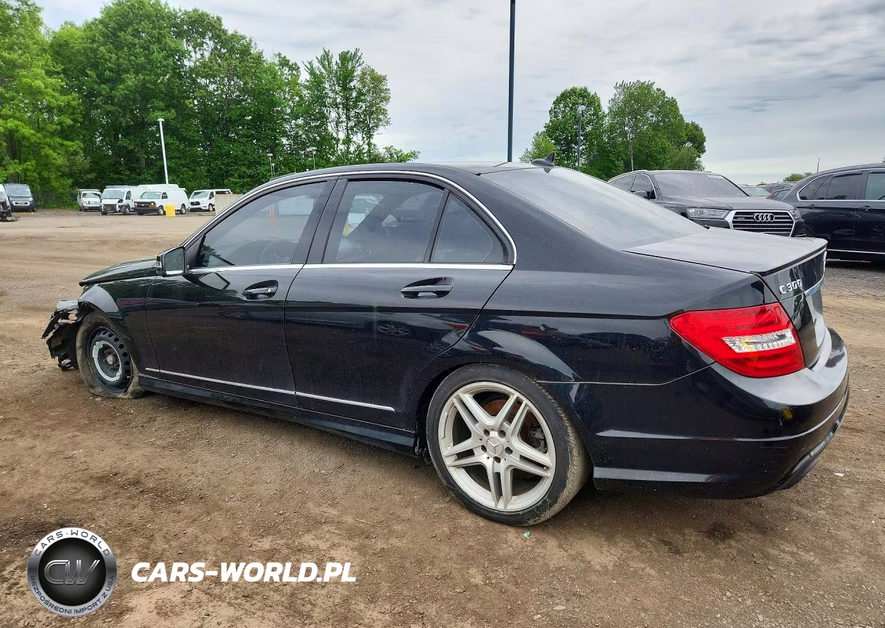 2012 Mercedes-Benz C 300 4Matic VIN:WDDGF8BB5CR192497 - 2