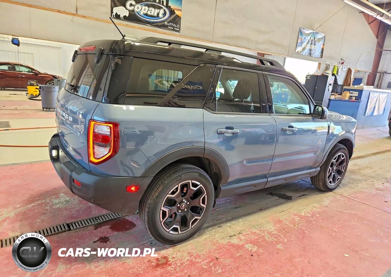 2025 Ford Bronco Sport Outer Banks VIN:3FMCR9CN7SRE54873 - 3