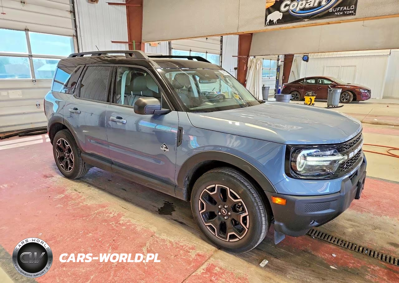2025 Ford Bronco Sport Outer Banks VIN:3FMCR9CN7SRE54873 - 4