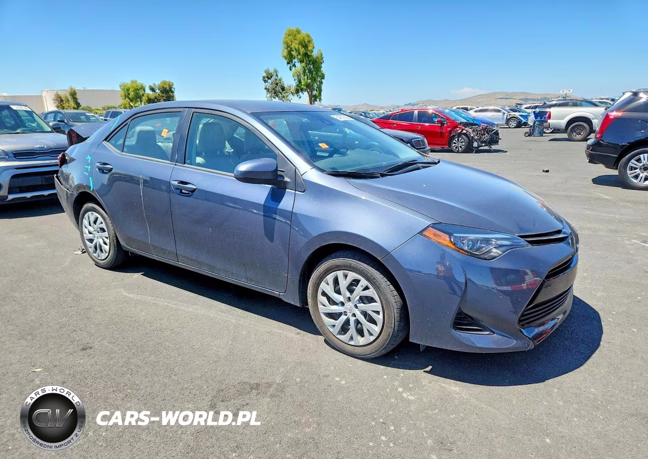 2019 Toyota Corolla Le VIN:2T1BURHE1KC215896 - 4