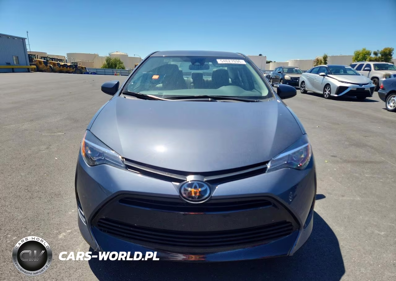 2019 Toyota Corolla Le VIN:2T1BURHE1KC215896 - 5