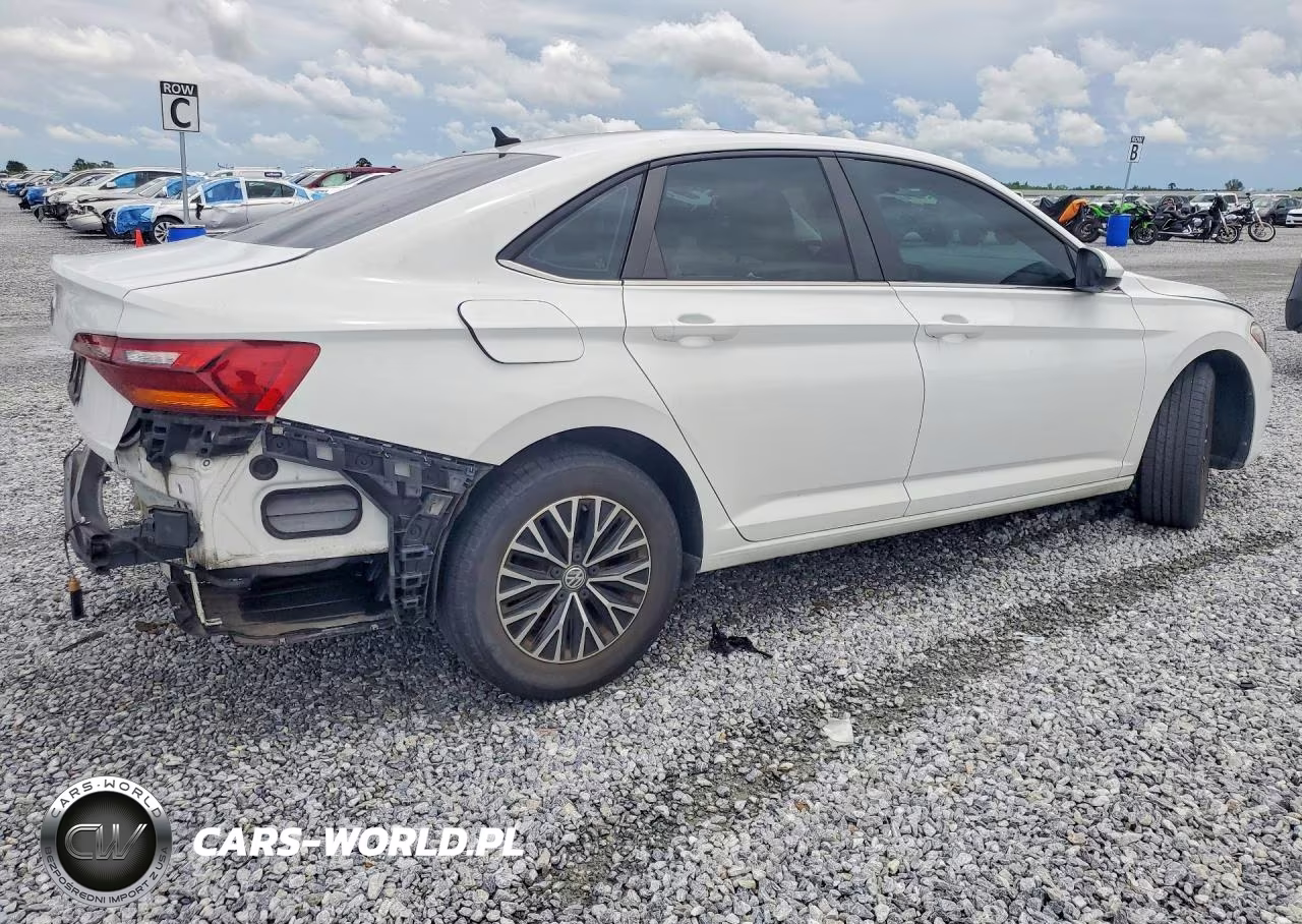 2019 Volkswagen Jetta S VIN:3VWC57BU4KM063798 - 3