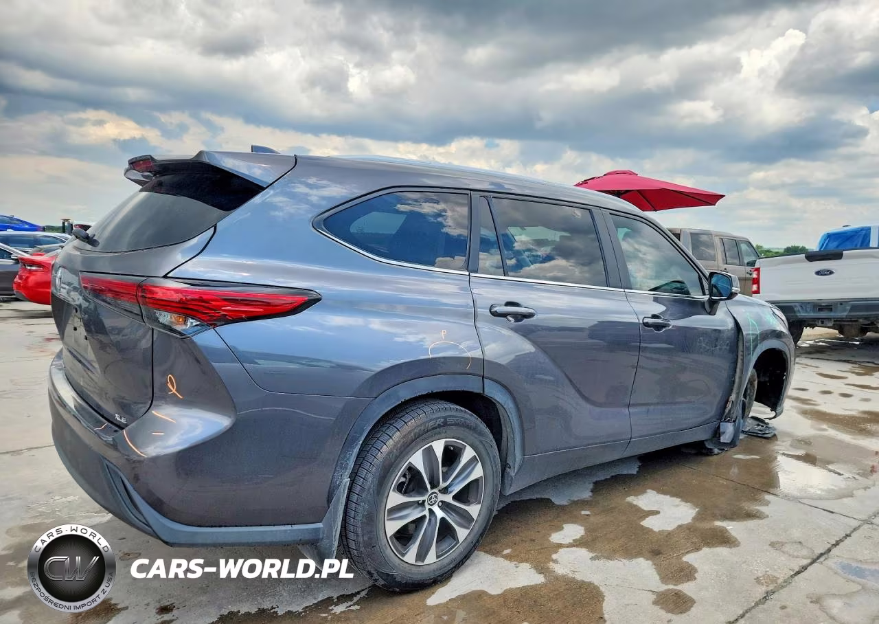 2023 Toyota Highlander Xle VIN:5TDKDRAHXPS001993 - 3