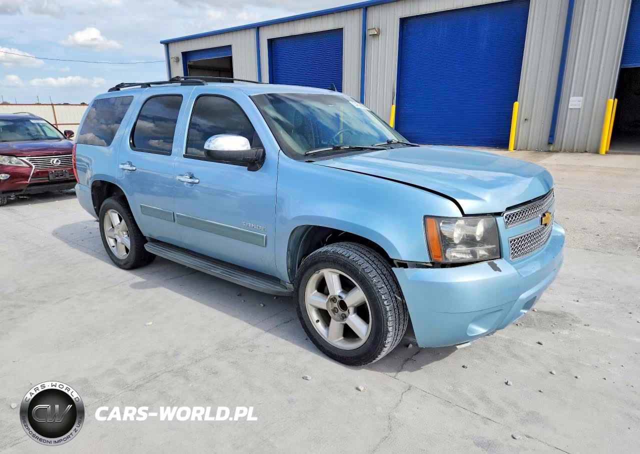 2011 Chevrolet Tahoe C1500 Lt VIN:1GNSCBE08BR255716 - 4
