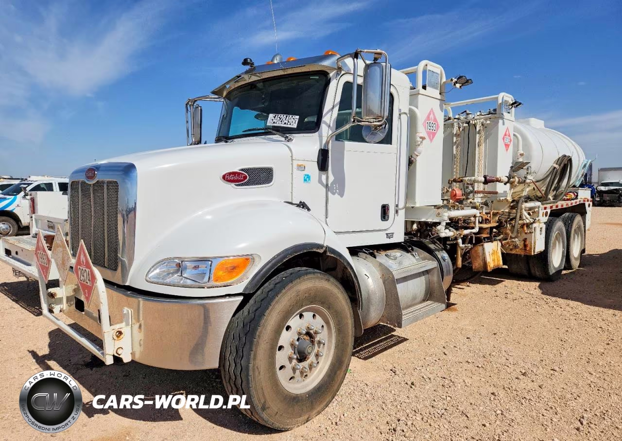 2017 Peterbilt 348 Fuel Truck VIN:2NP3LJ0X7HM423690 - 2