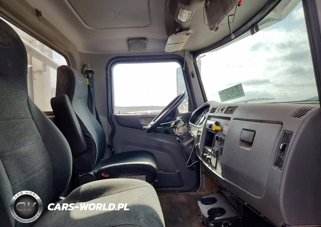 2017 Peterbilt 348 Fuel Truck VIN:2NP3LJ0X7HM423690 - 5